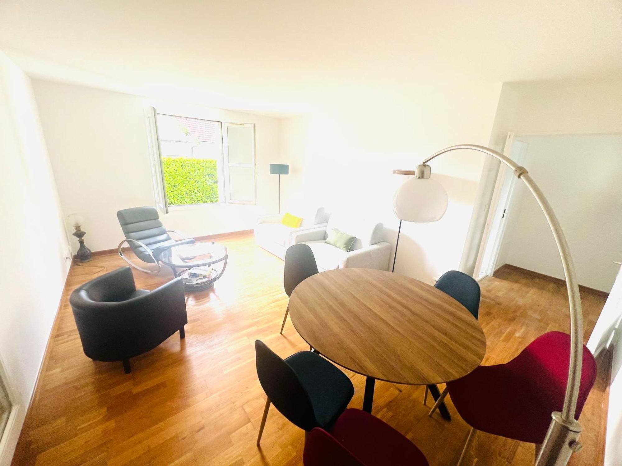 Appartement Standing Avec Jardin, 4 Personnes, Strategiquement Situe Mantes-la-Jolie Eksteriør billede