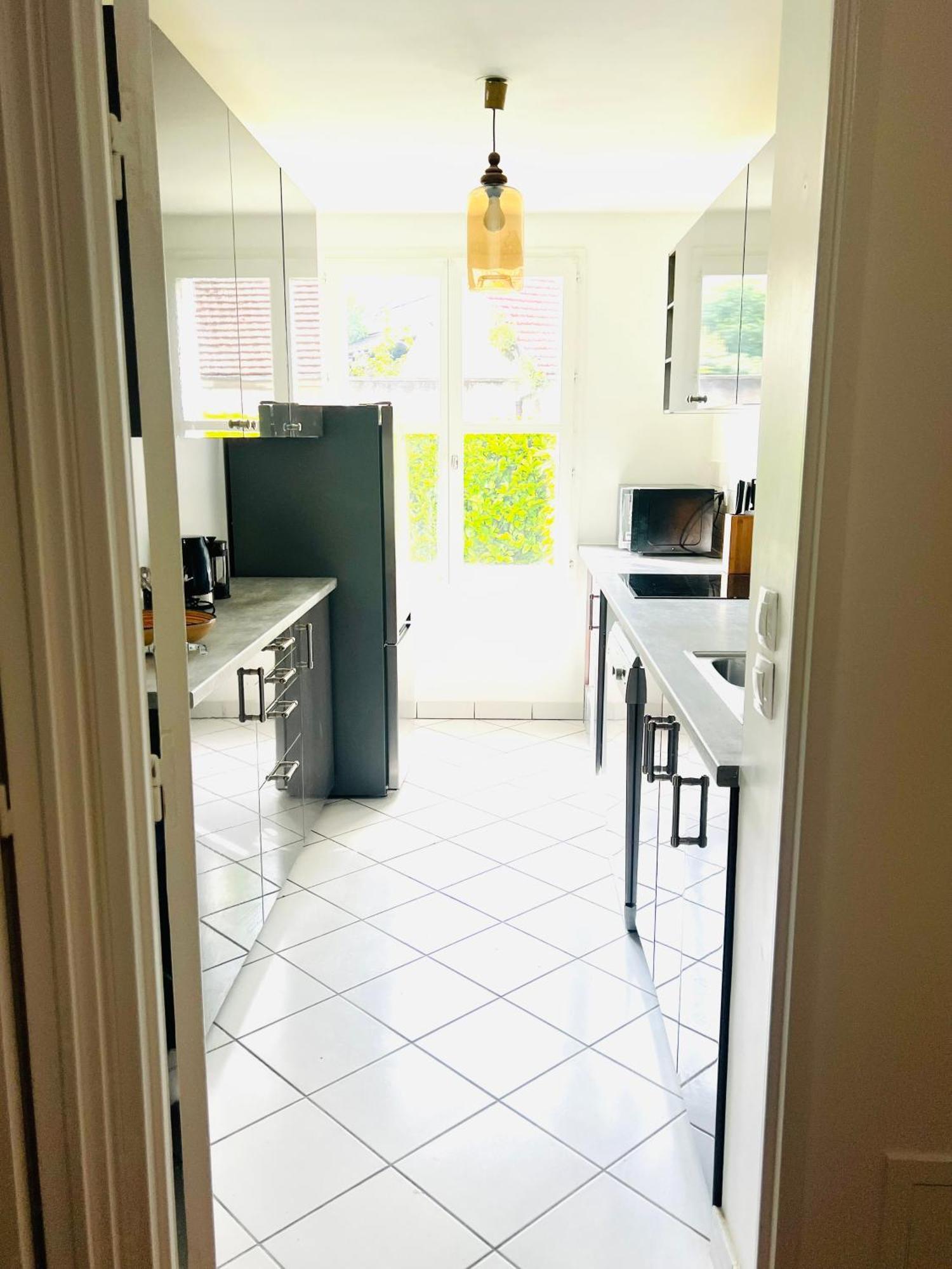 Appartement Standing Avec Jardin, 4 Personnes, Strategiquement Situe Mantes-la-Jolie Eksteriør billede