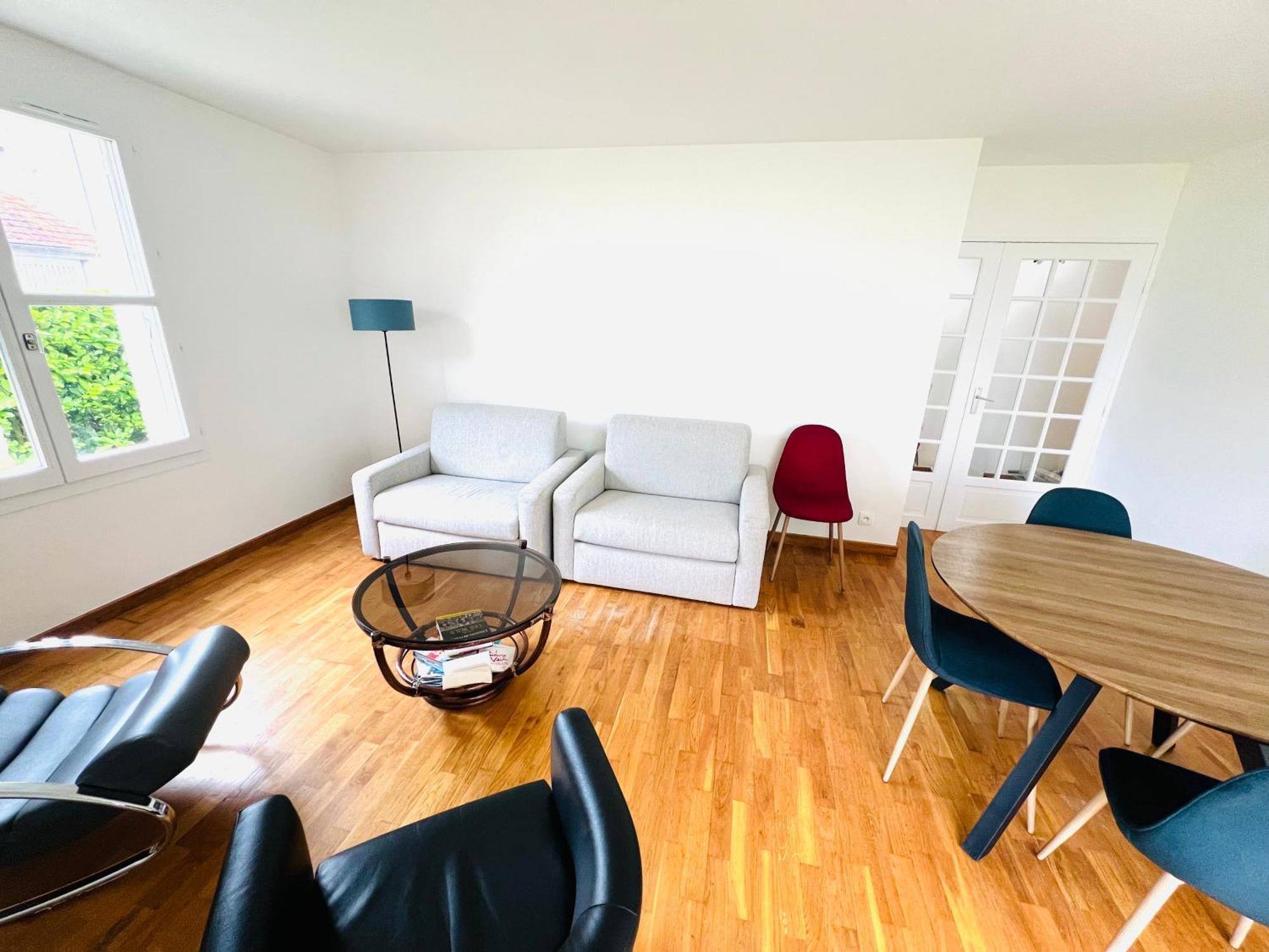 Appartement Standing Avec Jardin, 4 Personnes, Strategiquement Situe Mantes-la-Jolie Eksteriør billede